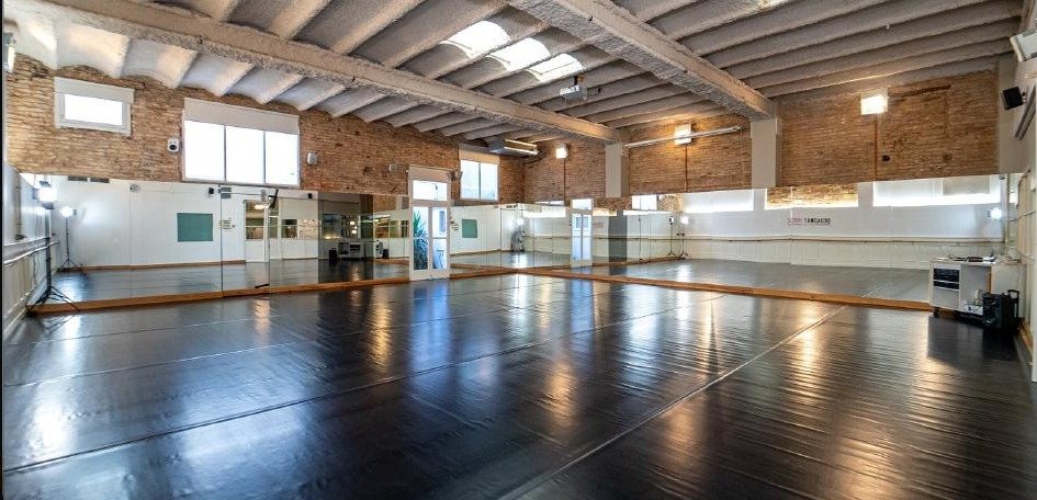 Broadway House Barcelona - sala de baile